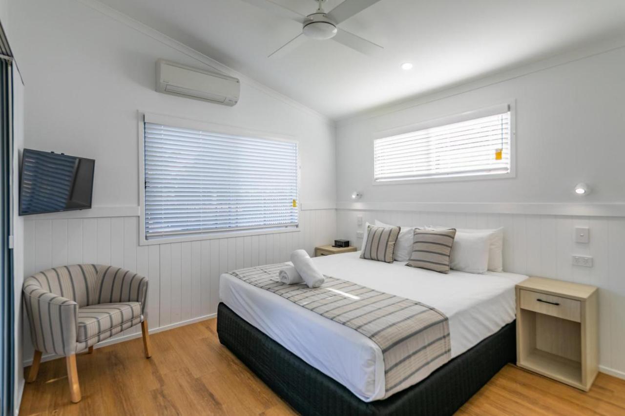 Ingenia Holidays Cairns Coconut Exterior foto A bedroom at the hotel