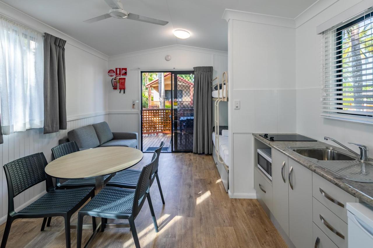 Ingenia Holidays Cairns Coconut Exterior foto A typical interior of a manufactured home